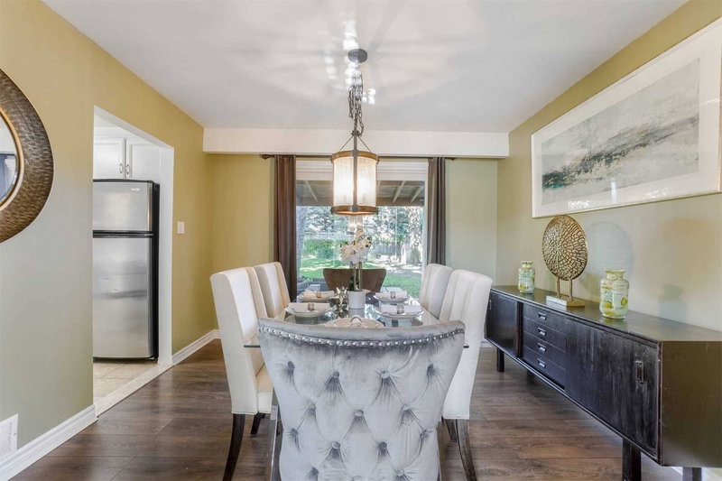 33 Cathedral Rd, Brampton, L6W 2P1 | Image 2