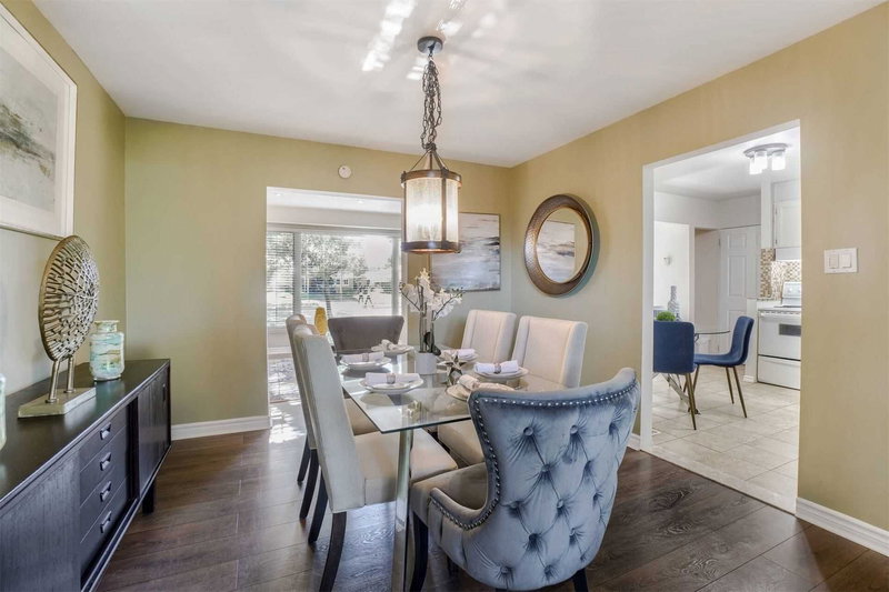 33 Cathedral Rd, Brampton, L6W 2P1 | Image 3