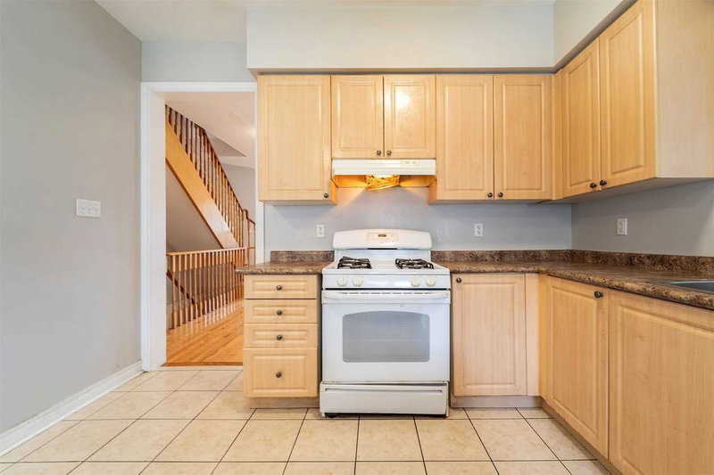 5489 Festival Dr, Mississauga, L5M0G6 | Image 2