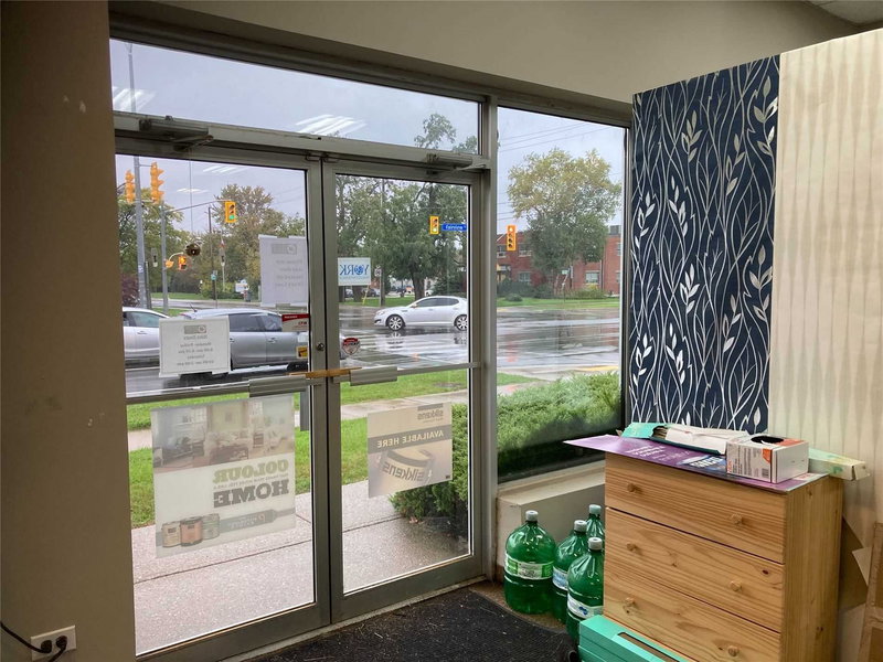 1 - 2279 Fairview St, Burlington, L7R 2E3 | Image 2