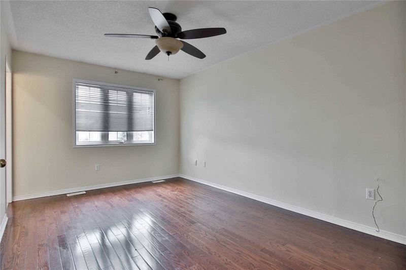 3376 Angel Pass Dr, Mississauga, L5M7K5 | Image 2