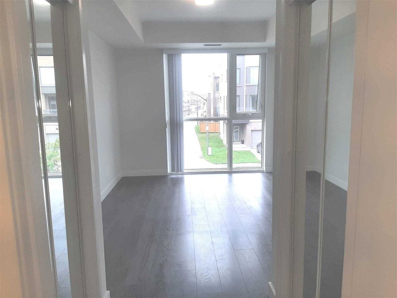 207 - 150 Sabina Dr, Oakville, L6H 7C3 | Image 2