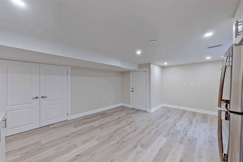 419 Wettlaufer Terr, Milton, L9T7N4 | Image 3