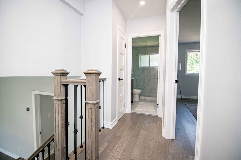 2117 Bridge Rd, Oakville, L6L 2E8 | Image 3