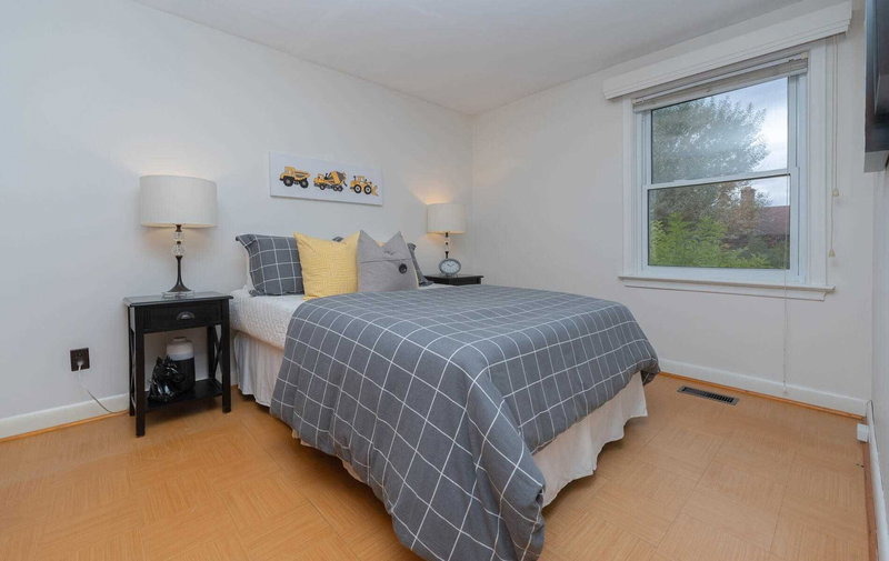 34 Highview Ave, Toronto, M3M1C4 | Image 2