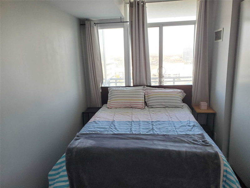 1603 - 3939 Duke Of York Blvd, Mississauga, L5B 4N2 | Image 3