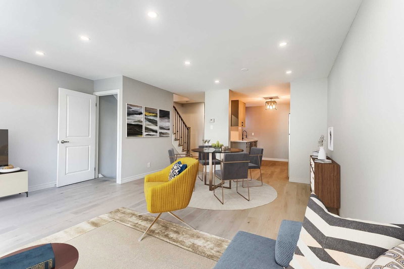 4 - 141 Ripley Crt, Oakville, L6H1H2 | Image 2