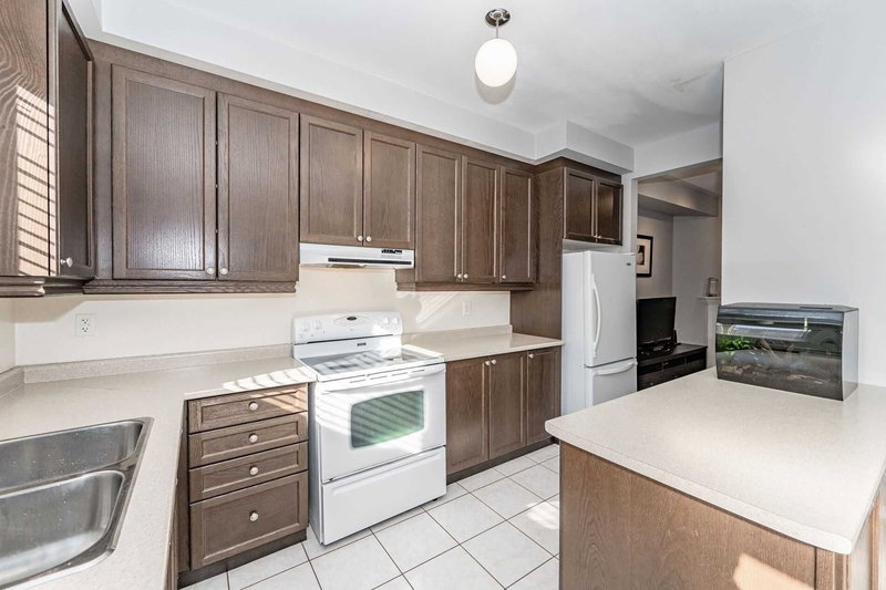 2041 Fiddlers Way, Oakville, L6M0M4 | Image 2