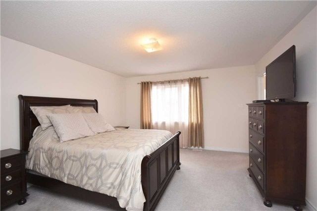 10 Munch Pl, Milton, L9T8K6 | Image 2