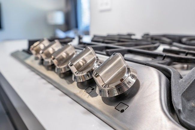 2220 Elmhurst Ave, Oakville, L6J 5G7 | Image 3