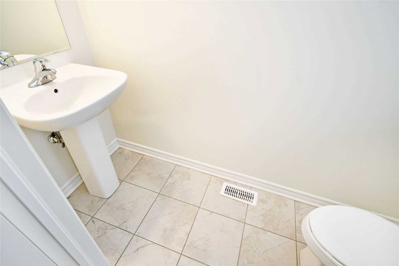 4 Salt Creek Terr, Caledon, L7C 4J1 | Image 3