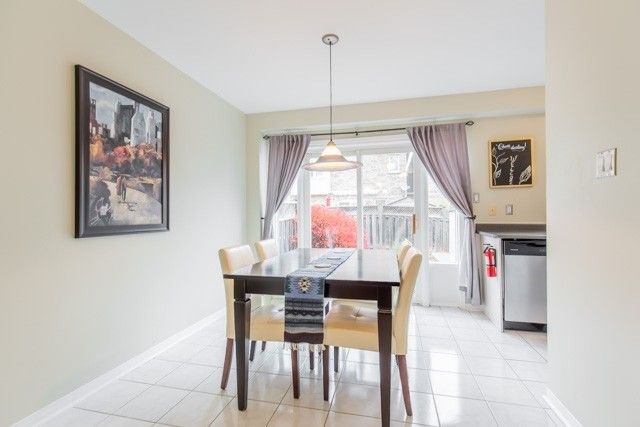 2259 Seton Cres, Burlington, L7L 6Y4 | Image 3