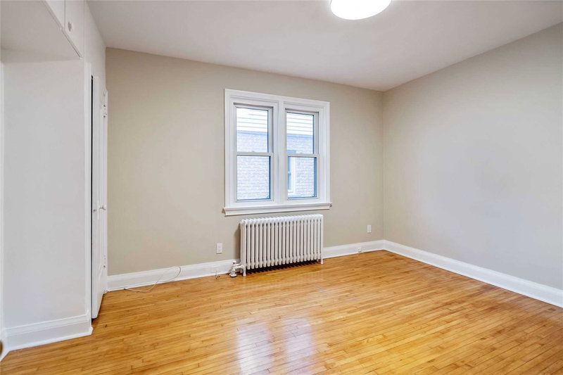 15 Benson Ave, Mississauga, L5H2P3 | Image 3