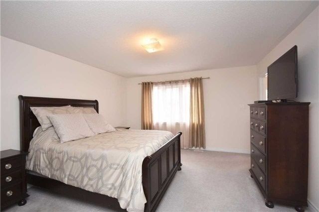 10 Munch Pl, Milton, L9T8K6 | Image 2