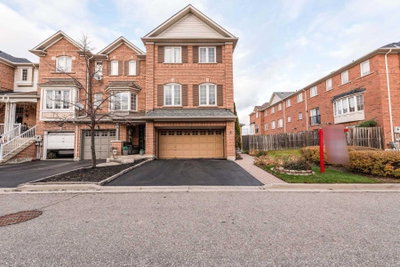 Townhouse sold at 6-250 Richvale Drive, Brampton, Ontario, L6Z4W2 - Heart Lake East - MLS: W5437852