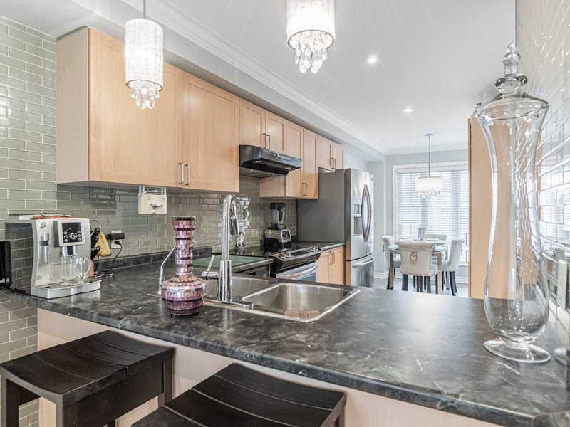 Upper - 45 Rutland St, Toronto, M6N5G1 | Image 3