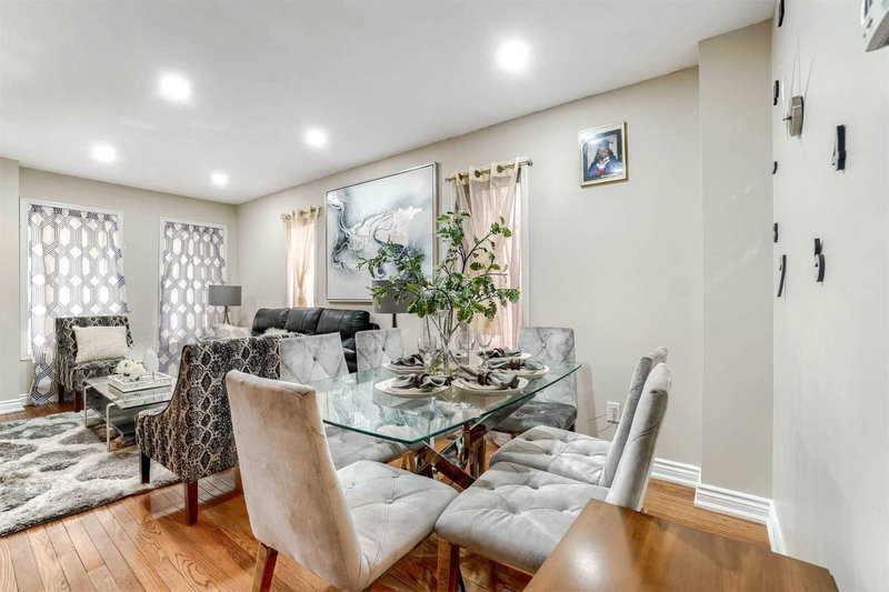 62 Pauline Cres, Brampton, L7A 2V6 | Image 3