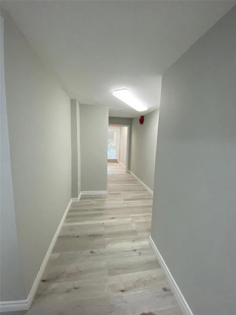 238 Queen St S, Mississauga, L5M1L5 | Image 2