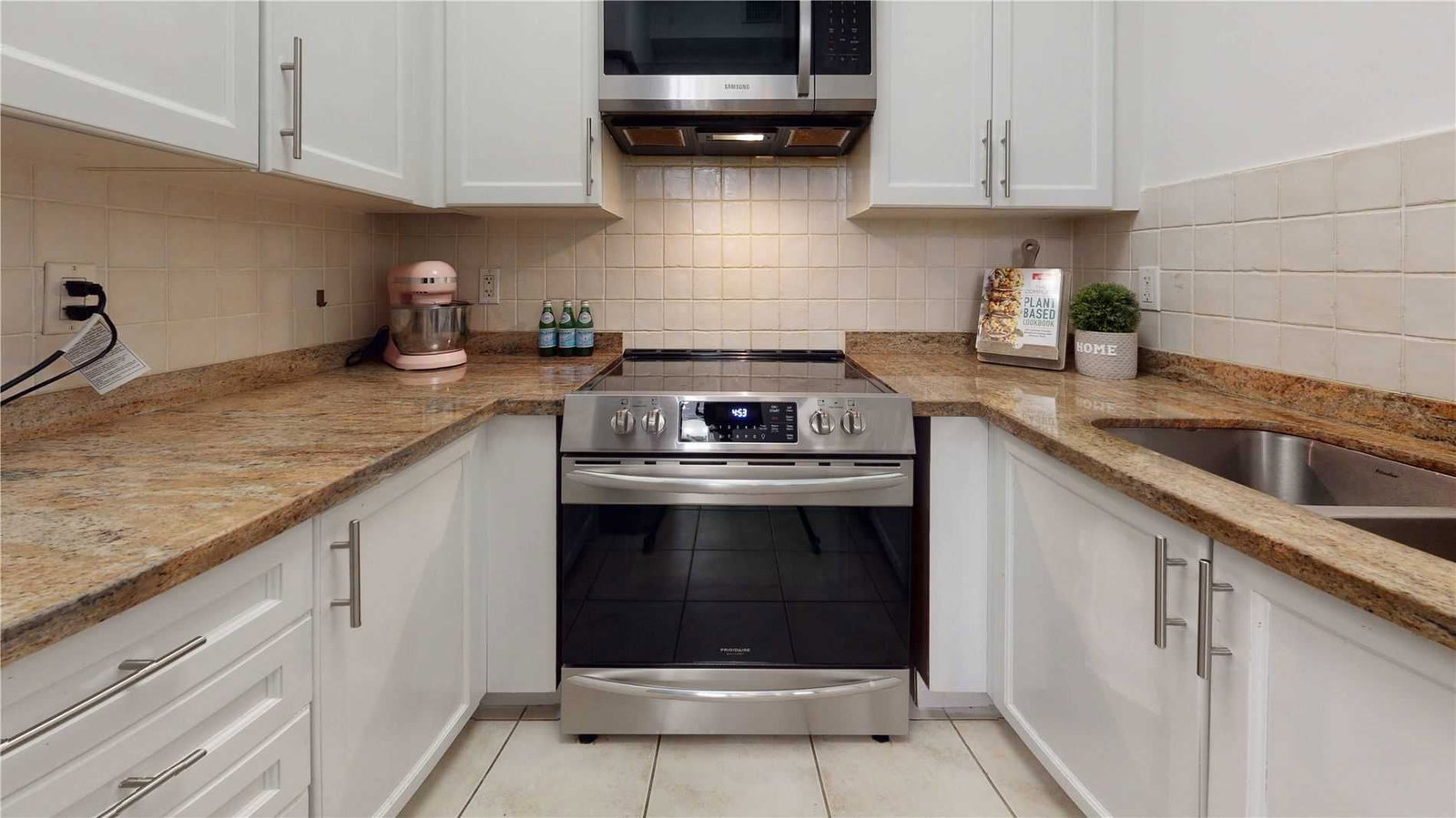 Condo sold at 213-2772 Keele Street, Toronto, Ontario, M3M2G2 - Downsview-Roding-CFB - MLS: W5443653