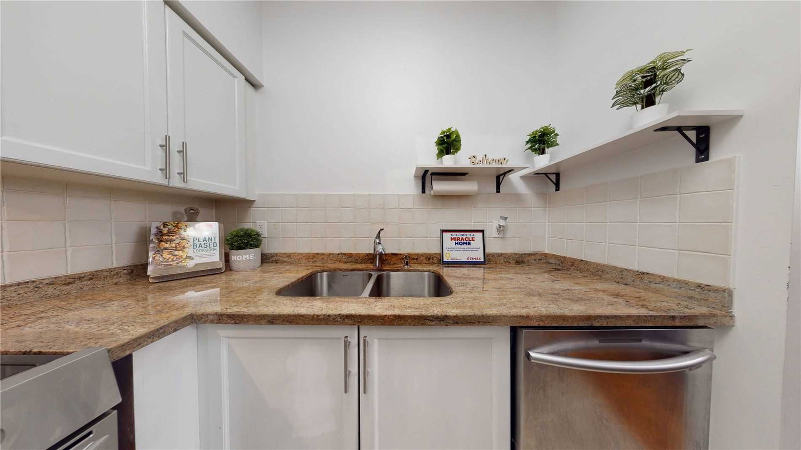 Condo sold at 213-2772 Keele Street, Toronto, Ontario, M3M2G2 - Downsview-Roding-CFB - MLS: W5443653
