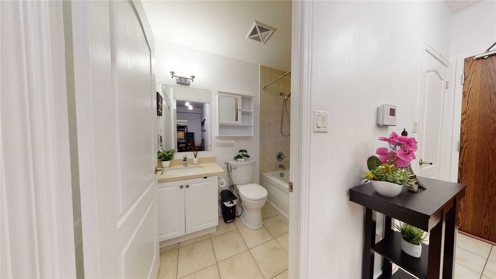 Condo sold at 213-2772 Keele Street, Toronto, Ontario, M3M2G2 - Downsview-Roding-CFB - MLS: W5443653