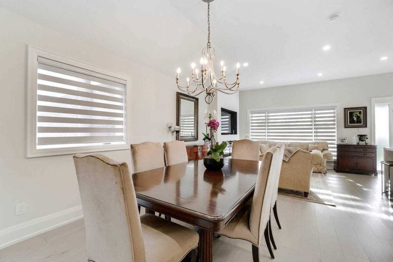 1371 Ogden Ave, Mississauga, L5E2H7 | Image 2