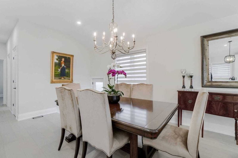 1371 Ogden Ave, Mississauga, L5E2H7 | Image 3