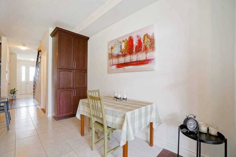 27 Hogan Manor Dr, Brampton, L7A 4V3 | Image 3