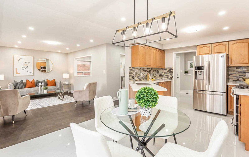 20 Edenvalley Rd, Brampton, L7A2M6 | Image 3