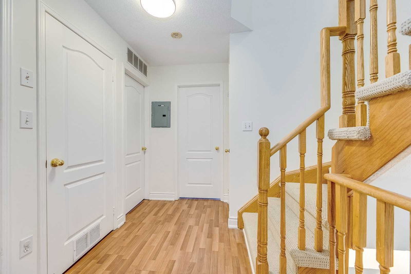 Unit 11 - 605 Shoreline Dr, Mississauga, L5B4K3 | Image 2