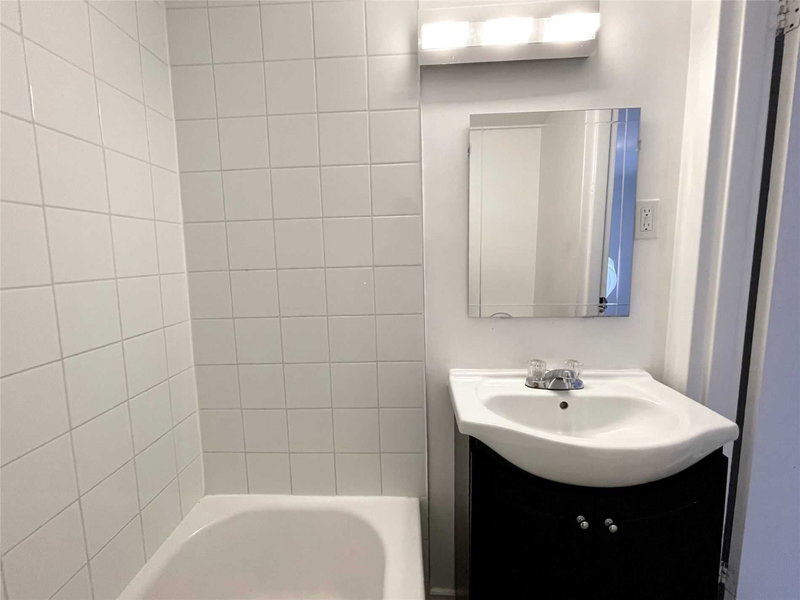 B3 - 70 Melbourne Ave, Toronto, M6K1K7 | Image 2