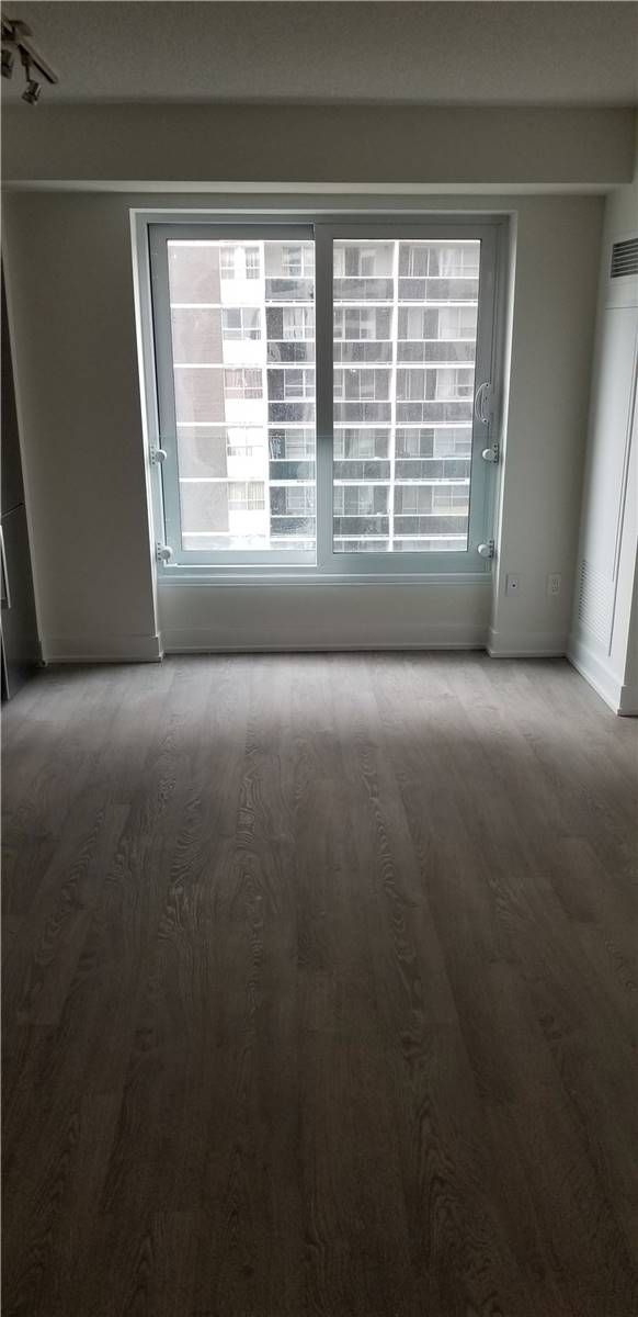 826 - 9 Mabelle Ave, Toronto, M9A 0E1 | Image 2