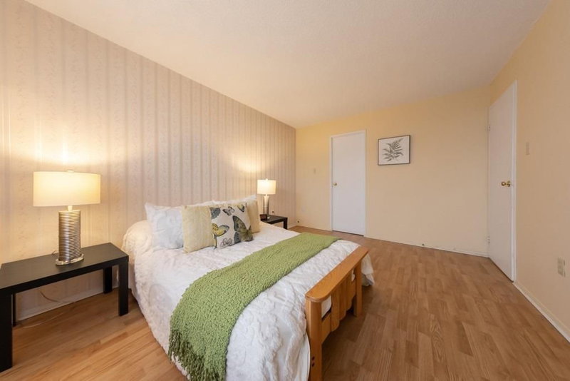 Room1