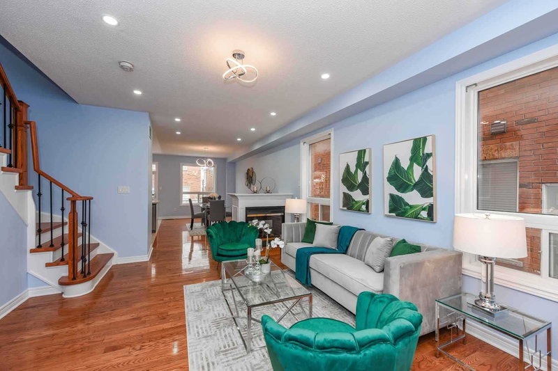 114 Rocky Point Cres, Brampton, L6V 4R8 | Image 2