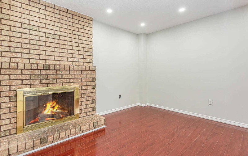 48 Cortez Crt, Brampton, L6X3Y9 | Image 2