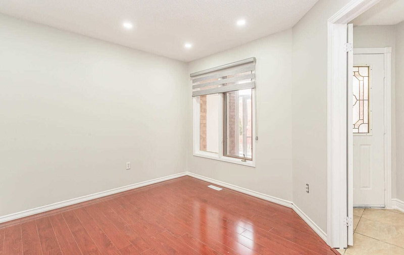 48 Cortez Crt, Brampton, L6X3Y9 | Image 3