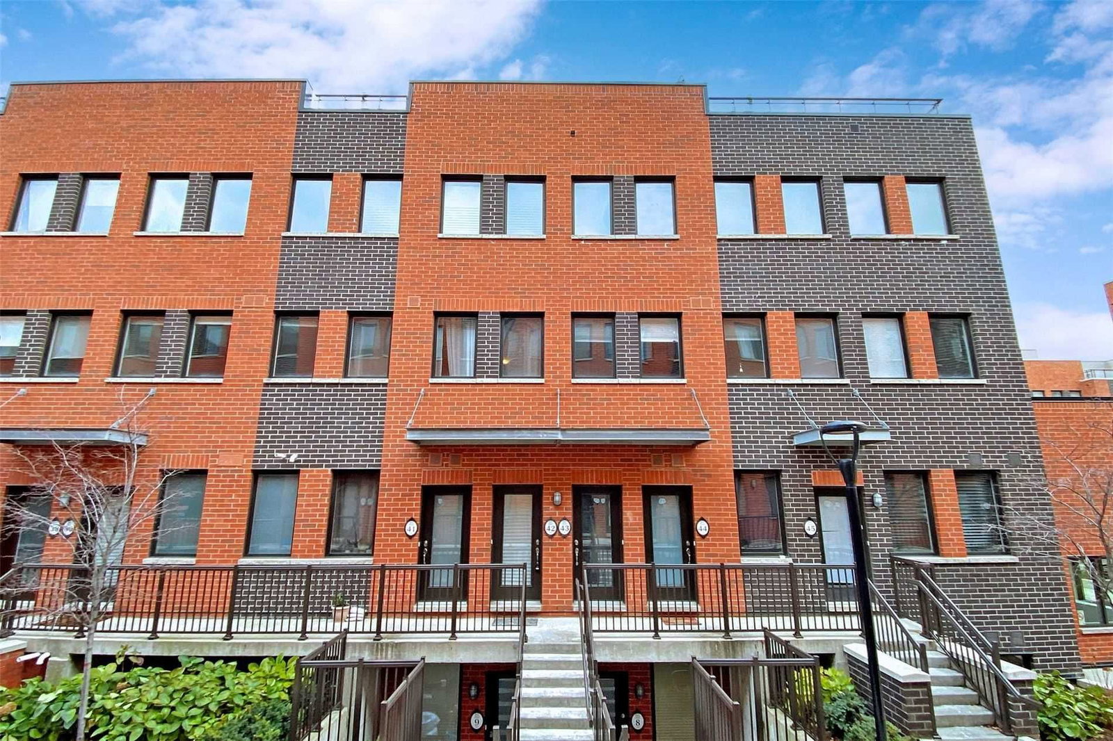 Townhouse sold at 42-869 Wilson Avenue, Toronto, Ontario, M3K1E6 - Downsview-Roding-CFB - MLS: W5455892