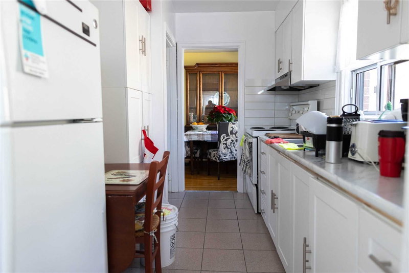 61 Calvington Dr, Toronto, M3M2L9 | Image 2