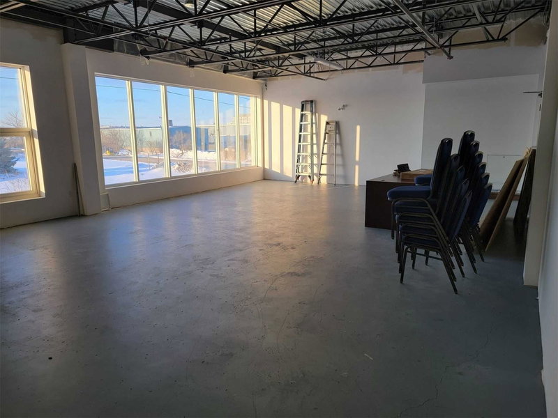 208-210 - 810 Nipissing Rd, Milton, L9T4Z9 | Image 2