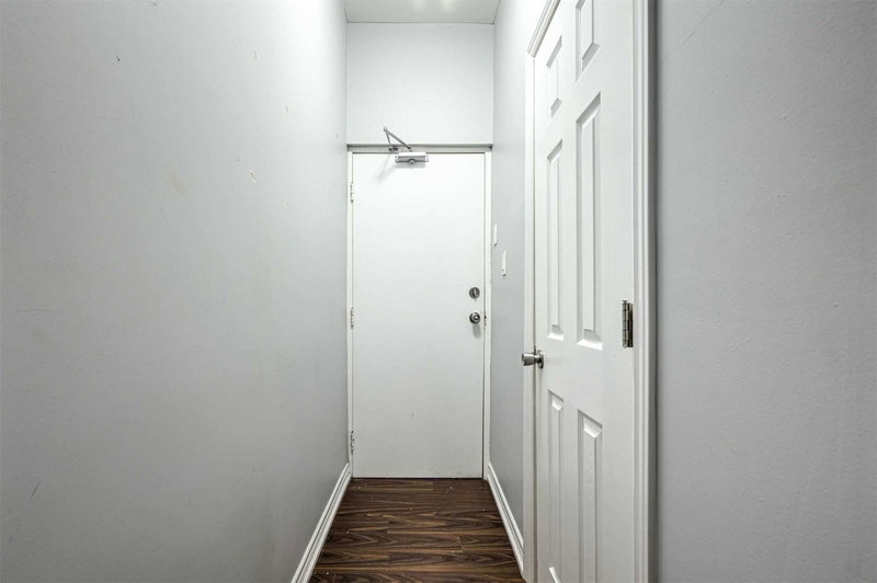 102 - 70 Melbourne Ave, Toronto, M6K1K7 | Image 2