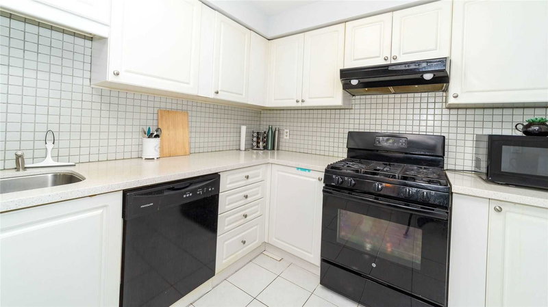 51 - 20 Heathcliffe Sq, Brampton, L6S5P8 | Image 3