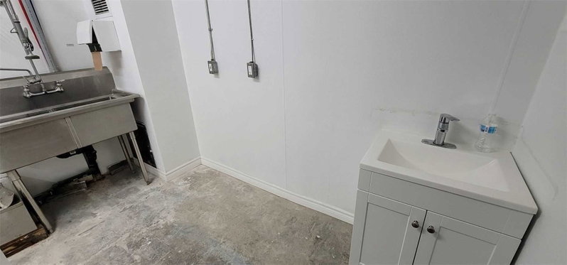 Room1