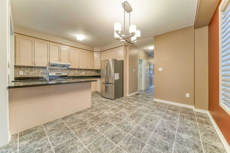 2278 Stone Glen Cres, Oakville, L6M0C8 | Image 3