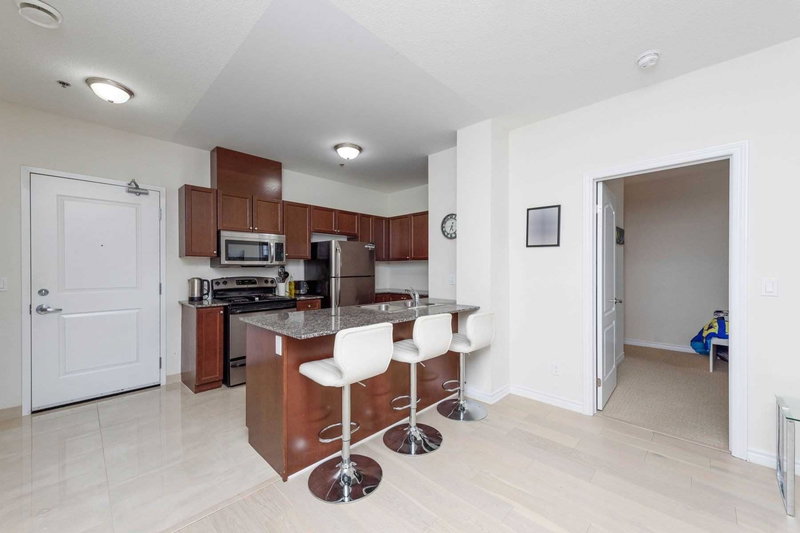 304 - 1360 Costigan Rd, Milton, L9T8X6 | Image 2