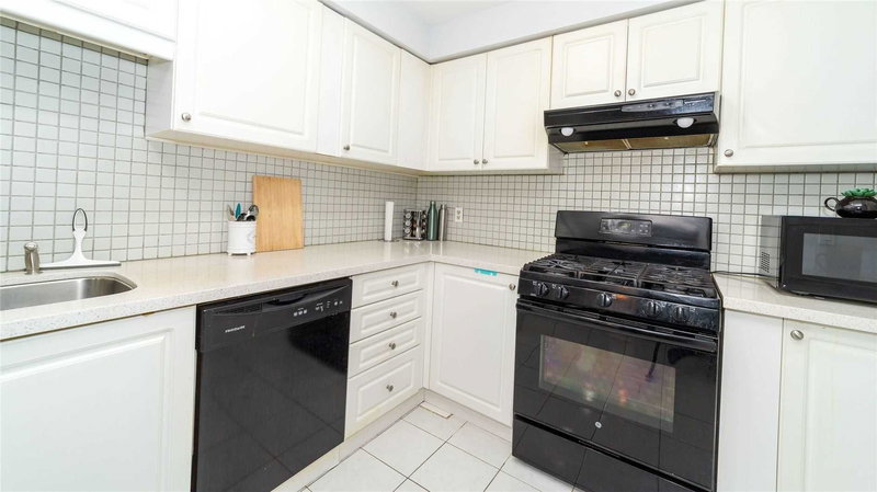 51 - 20 Heathcliffe Sq, Brampton, L6S5P8 | Image 3