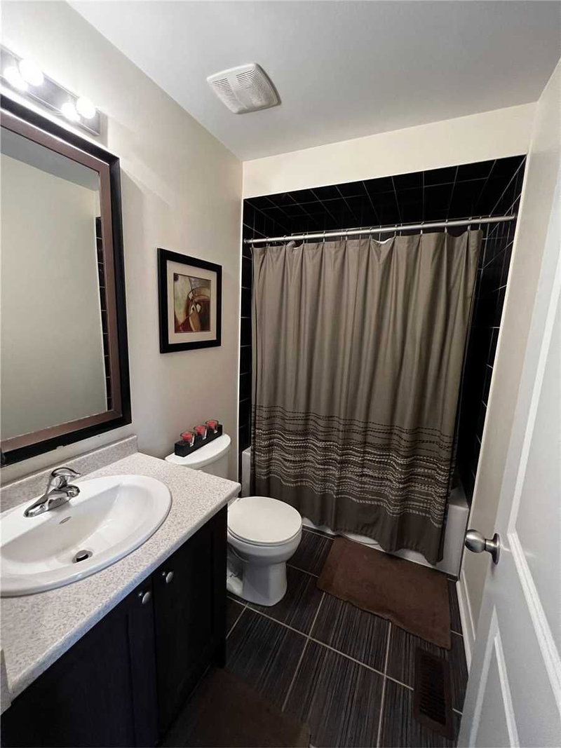 17 Gosling St, Brampton, L6Y0T7 | Image 3