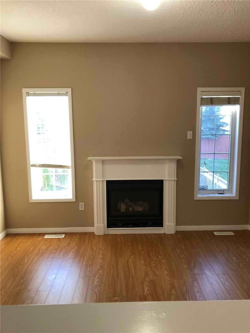 4 Pennyroyal Cres, Brampton, L6S6J8 | Image 2