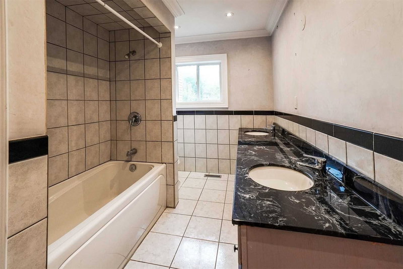 4395 Castlemore Rd, Brampton, L6P0W9 | Image 3