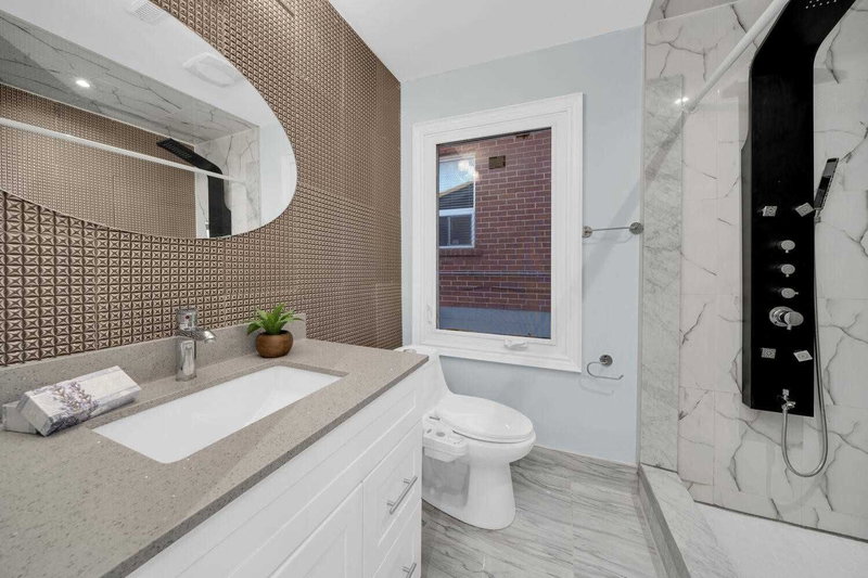 3090 Churchill Ave, Mississauga, L4T1R5 | Image 3