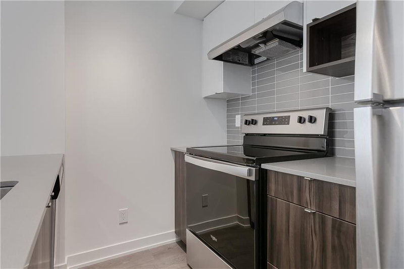 105 - 1135 Cooke Blvd, Burlington, L7T 0C9 | Image 3